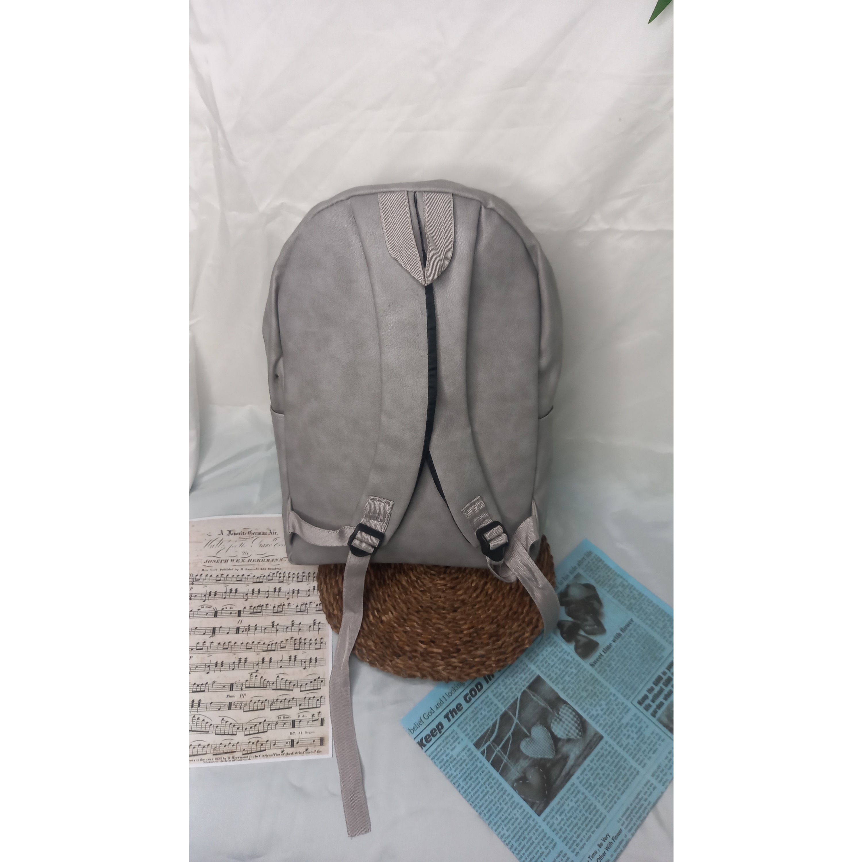 کوله مدرسه + اشنانتیون (یک عدد جامدادی)